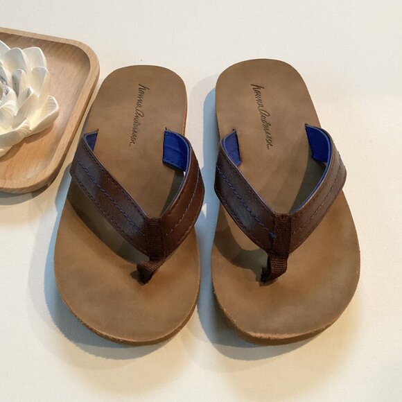 Hanna Andersson Brown Flip Flops - Picture 1 of 10